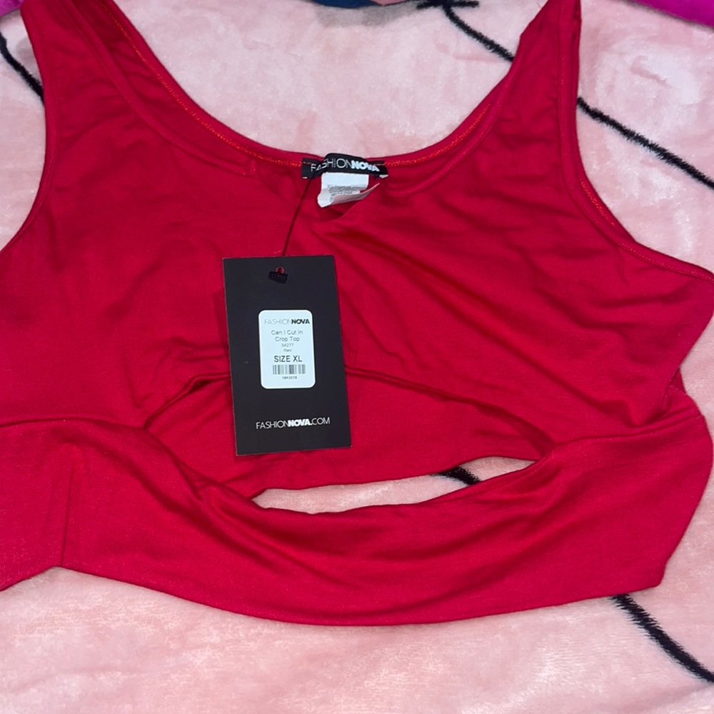 Cropped red tank top with slit. Size XL